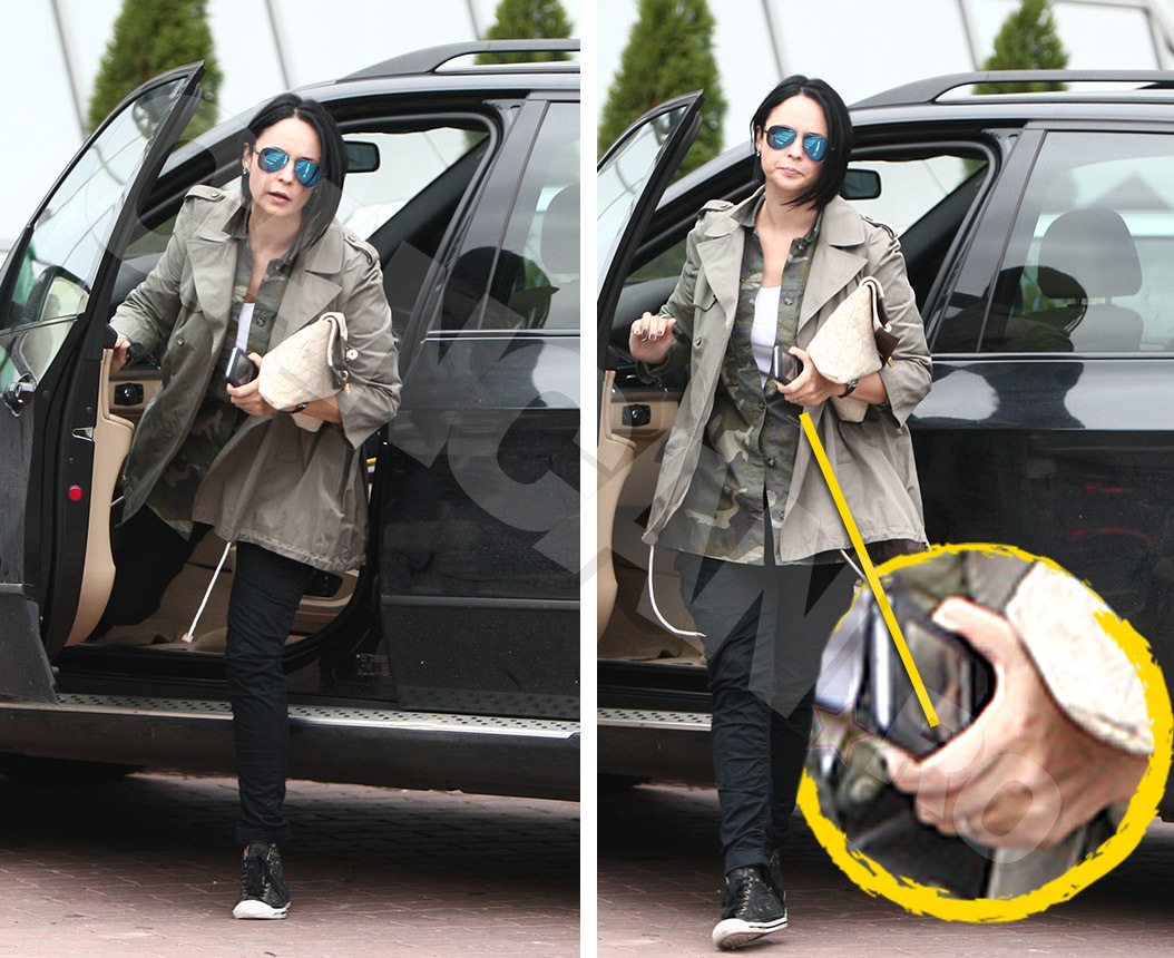 Andreea Marin încă are verigheta pe deget, chiar dacă a depus actele de divorţ