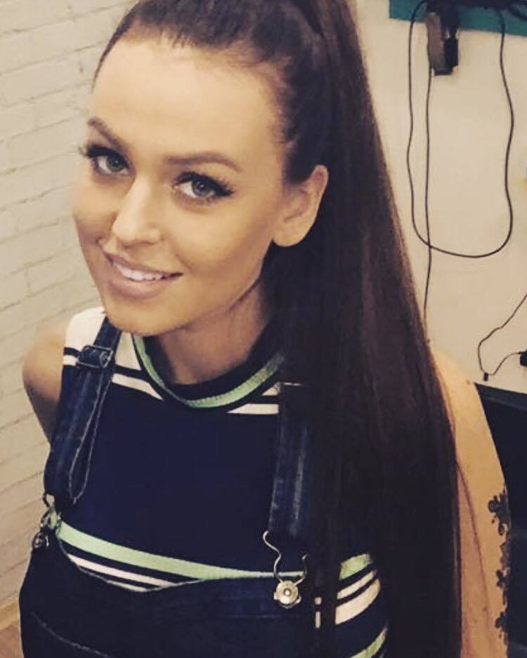 Misha le-a arătat prietenilor de pe Facebook schimbarea de look