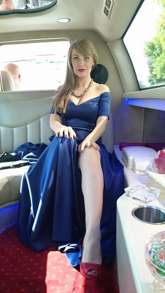 Aceasta este tânăra care i-a lăsat un mesaj lui Dani Oţil.