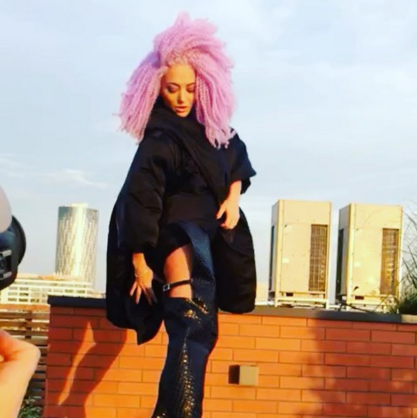 Delia se reinventează constant.