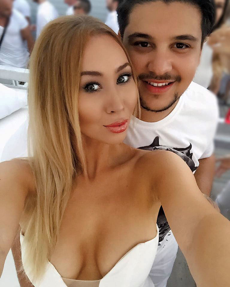 Xonia îl iubeşte de doi ani pe Albert