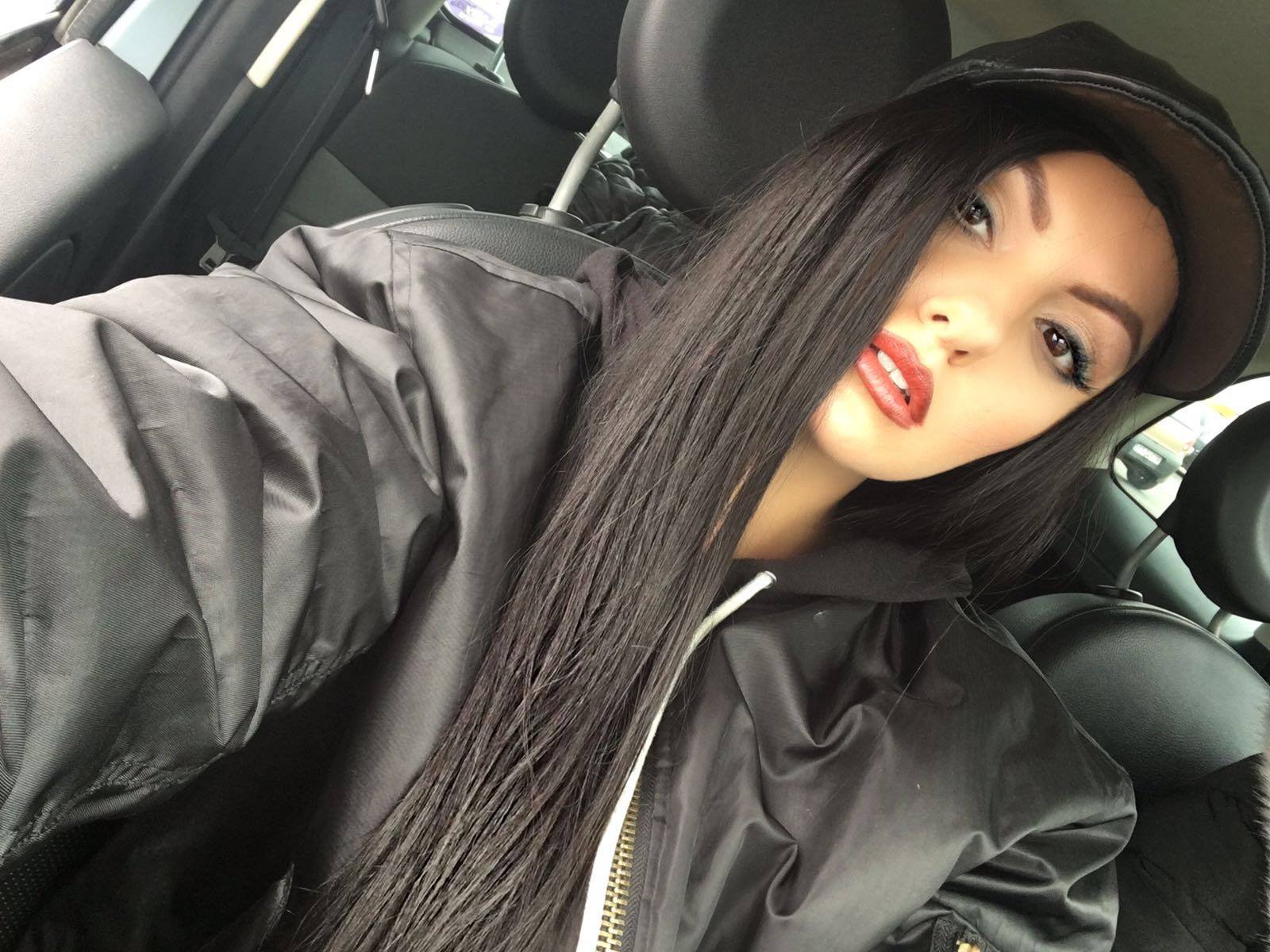 Alexandra Stan nu mai seamănă deloc cu ea, după ce s-a afişat brunetă