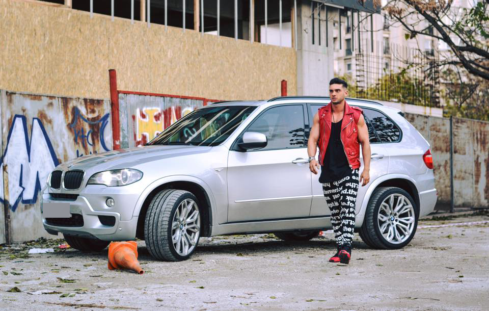 Fanii au fost impresionaţi de maşina lui Dorian Popa!