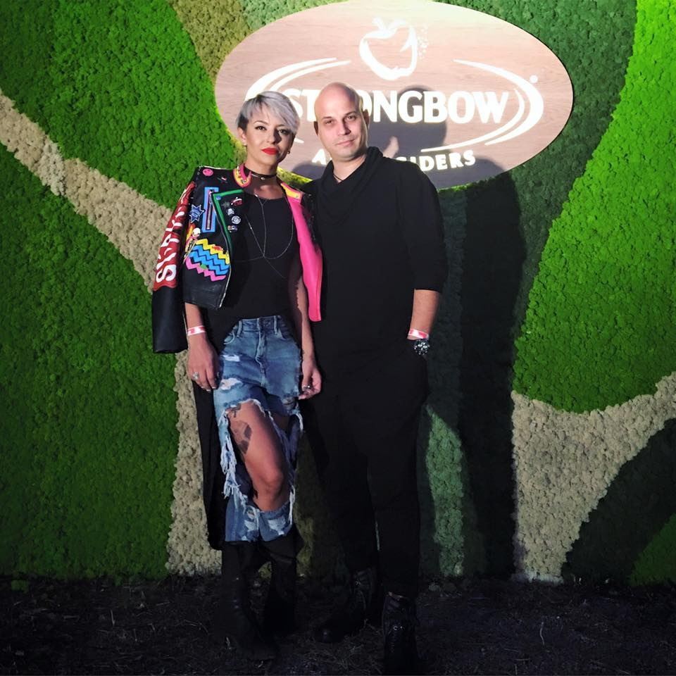 Giulia şi soţul ei sunt foarte mândri de copiii lor.