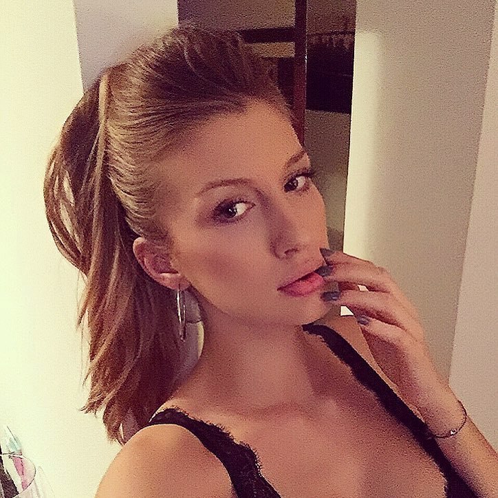 Ioana Marcu este în culmea fericirii de când a devenit mămică pentru prima dată!