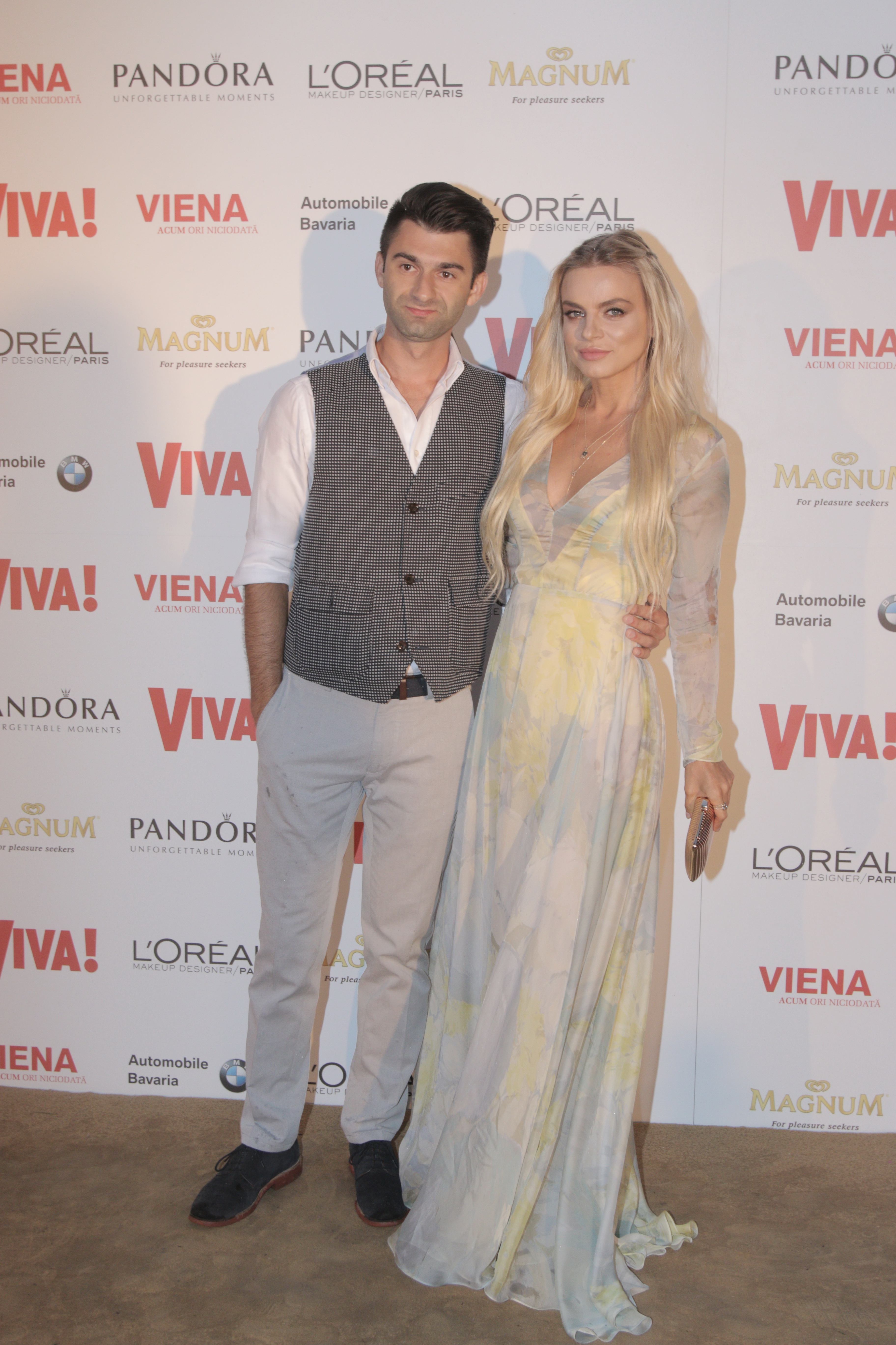 Jojo şi Paul se pregătesc să devină părinţi.