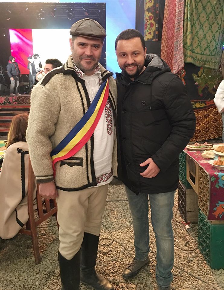 ”La mulţi ani, România!”