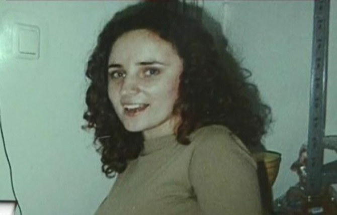 Erika şi-a găsit sfârşitul într-o baltă de sânge, cu gâtul tăiat