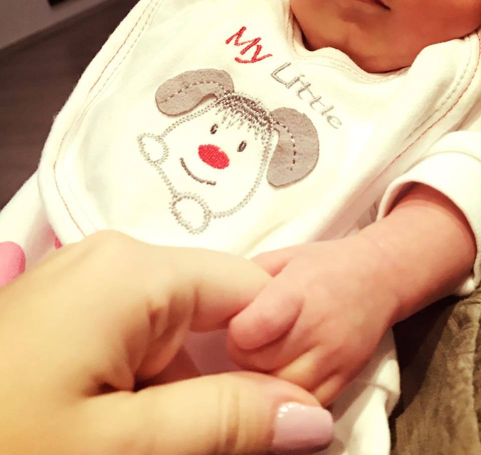 Cântăreaţa abia aşteaptă să ajungă acasă de la concerte să stea cu micuţa Ella