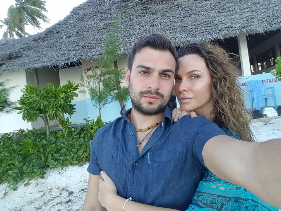 Cântăreaţa se iubeşte de mai bine de 5 ani cu Dj Vinny.