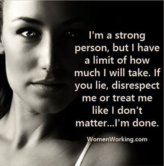 Doiniţa pare să fie dezamăgită de cineva drag.