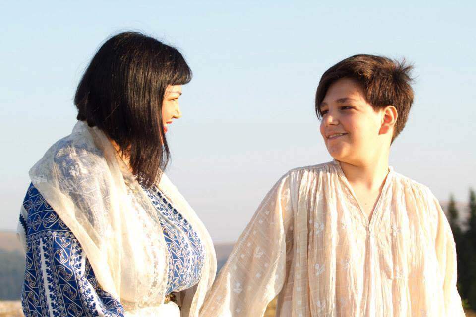 Ozana este foarte mândră de fiul ei.