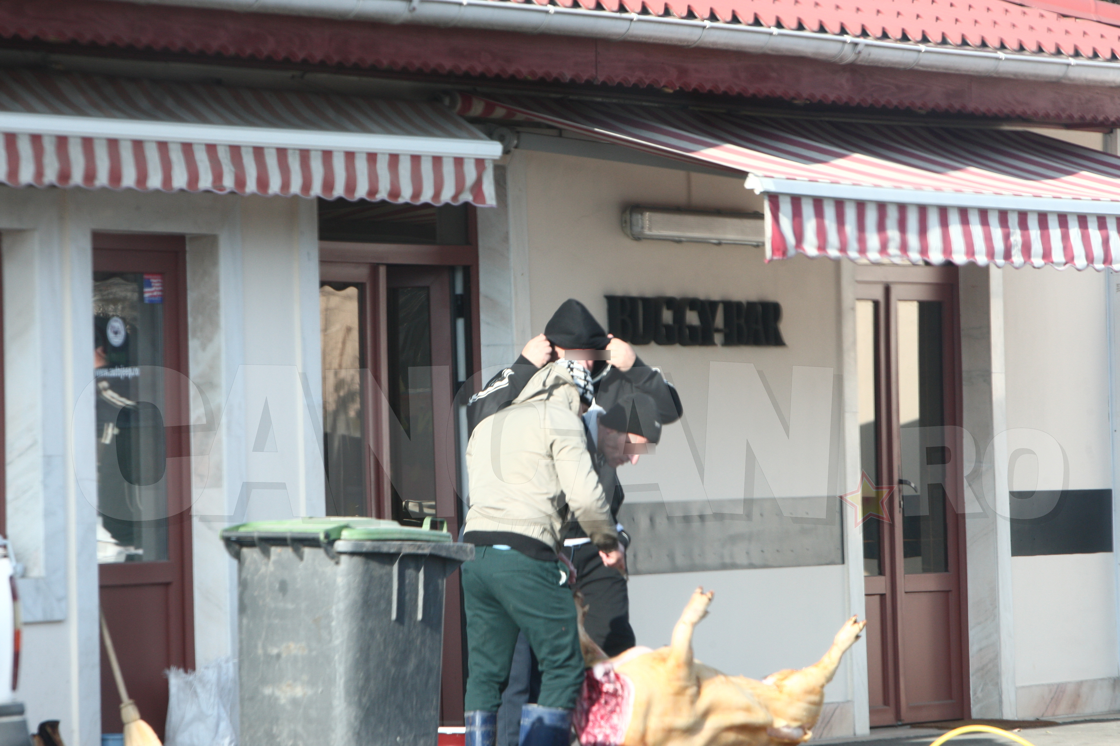 Deşi erau aşteptaţi, nici Gigi, nici Giovani nu au fost prezenţi la eveniment