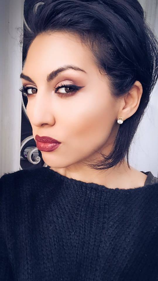 Doiniţa Oancea s-a pozat cu un look nou.