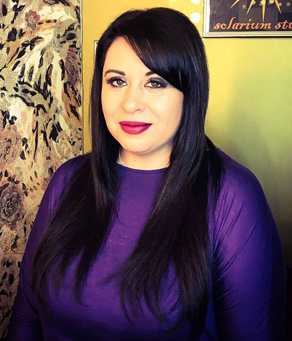 Oana Roman şi-a schimbat oficial look-ul!