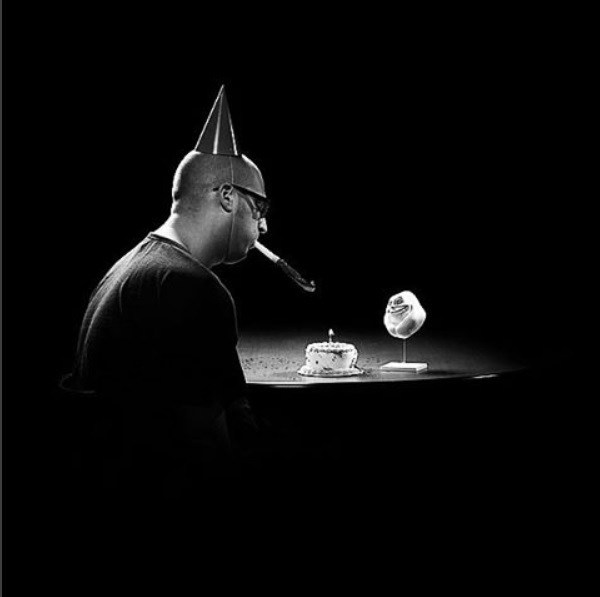 Speak pare să se afunde tot mai mult în depresie.