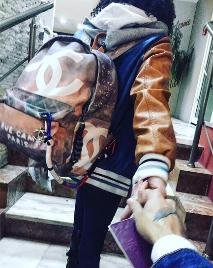 Carmen şi noul ei iubit sunt de nedespărţit şi par să aibă planuri mari împreună