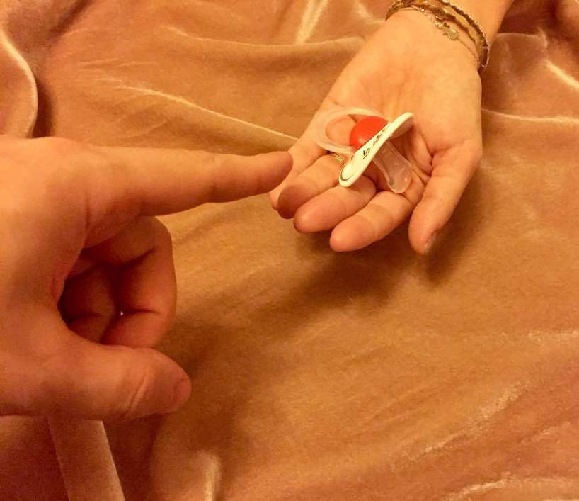 Simona Gherghe şi iubitul ei, Răzvan, vor deveni pentru prima oară părinţi.