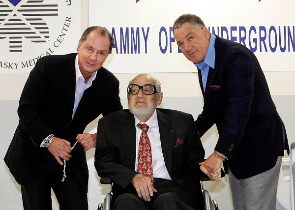 Eyal, (stânga), Sammy şi Idan Ofer (dreapta)