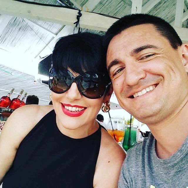 Patrizia Paglieri s-a pozat cu un bărbat misterios.