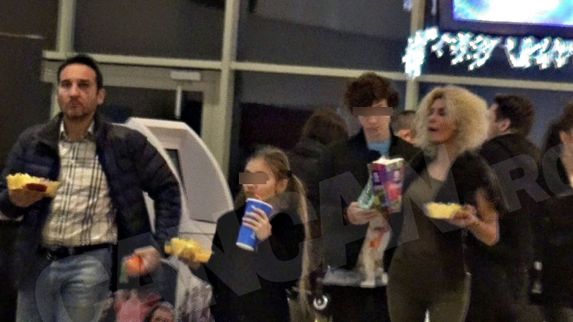 Cu câteva zile înainte de a intenta divorţul, Dan şi Sidonia Tatoiu au mers cu copiii la mall