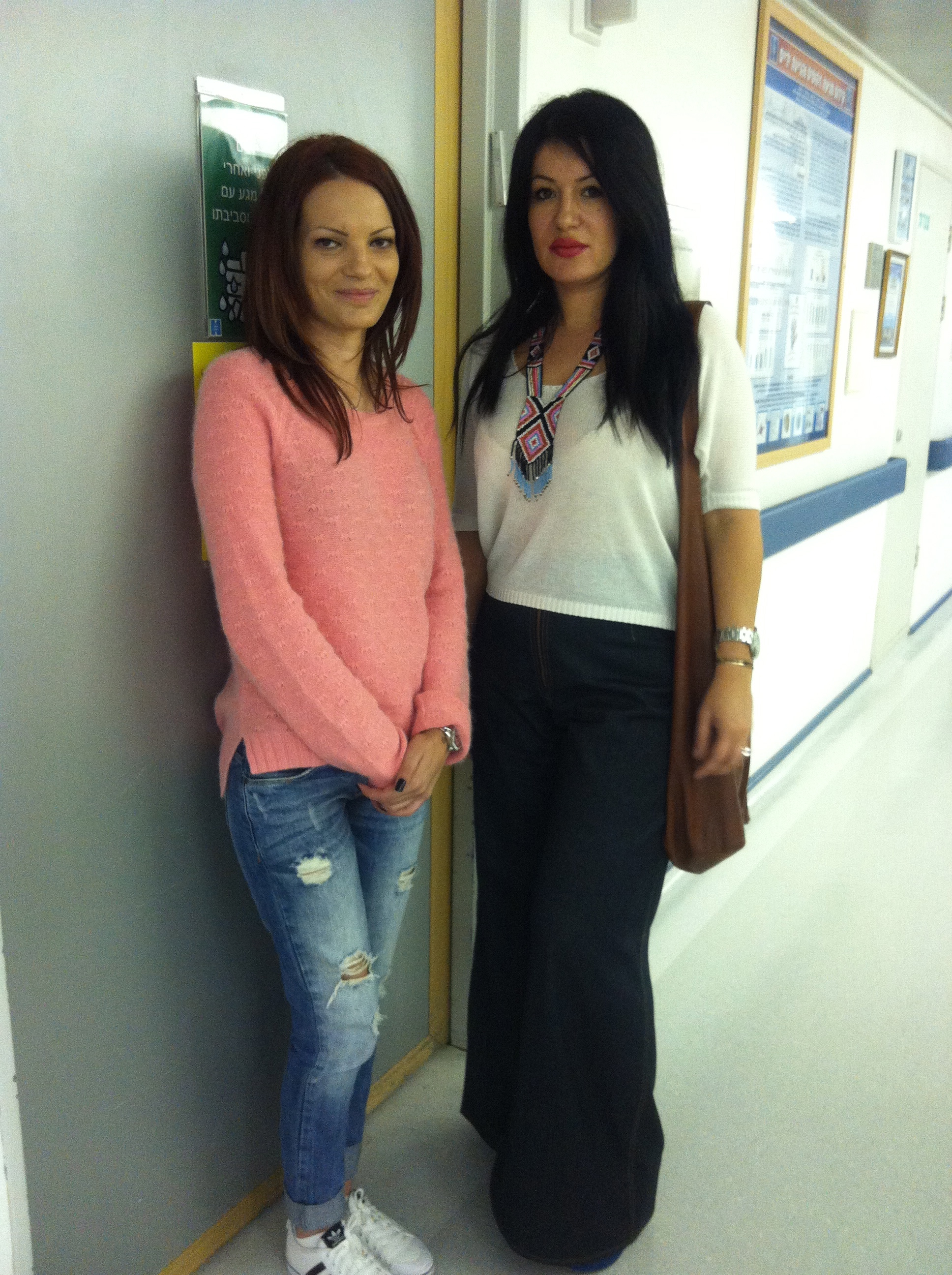 Mihaela Drafta, alaturi de Laura (30 de ani), mama micutului Mario