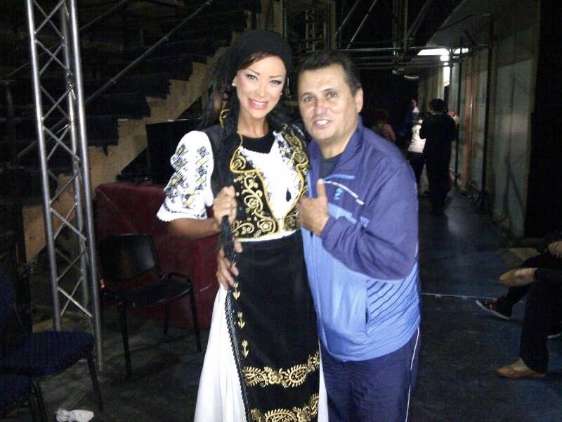 Nea Marin a antrenat-o pe Bianca pentru dansurile populare