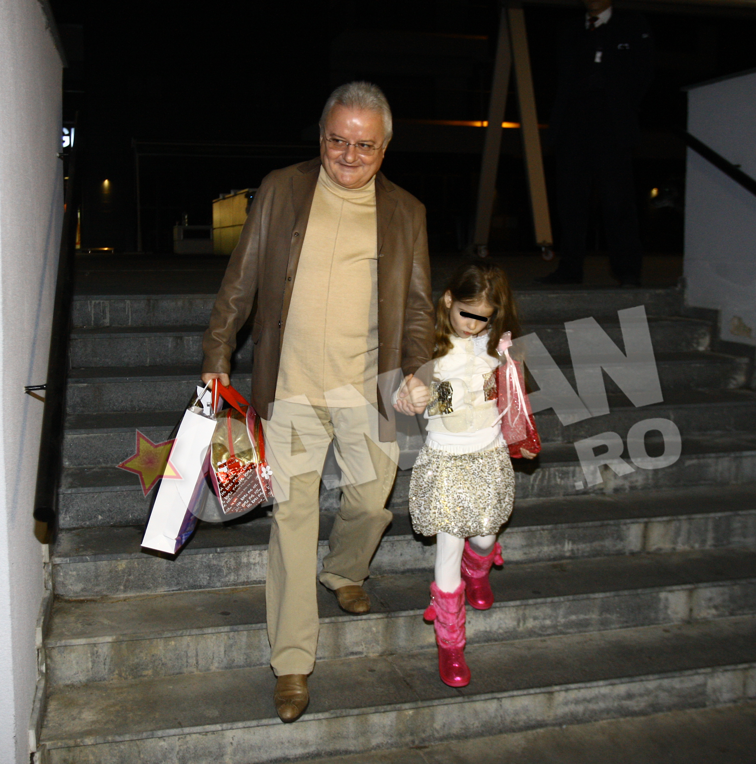 Irinel a luat-o pe Irina de la Moni in jurul orei 19.20, dupa ce a asteptat un sfert deora in fata blocului