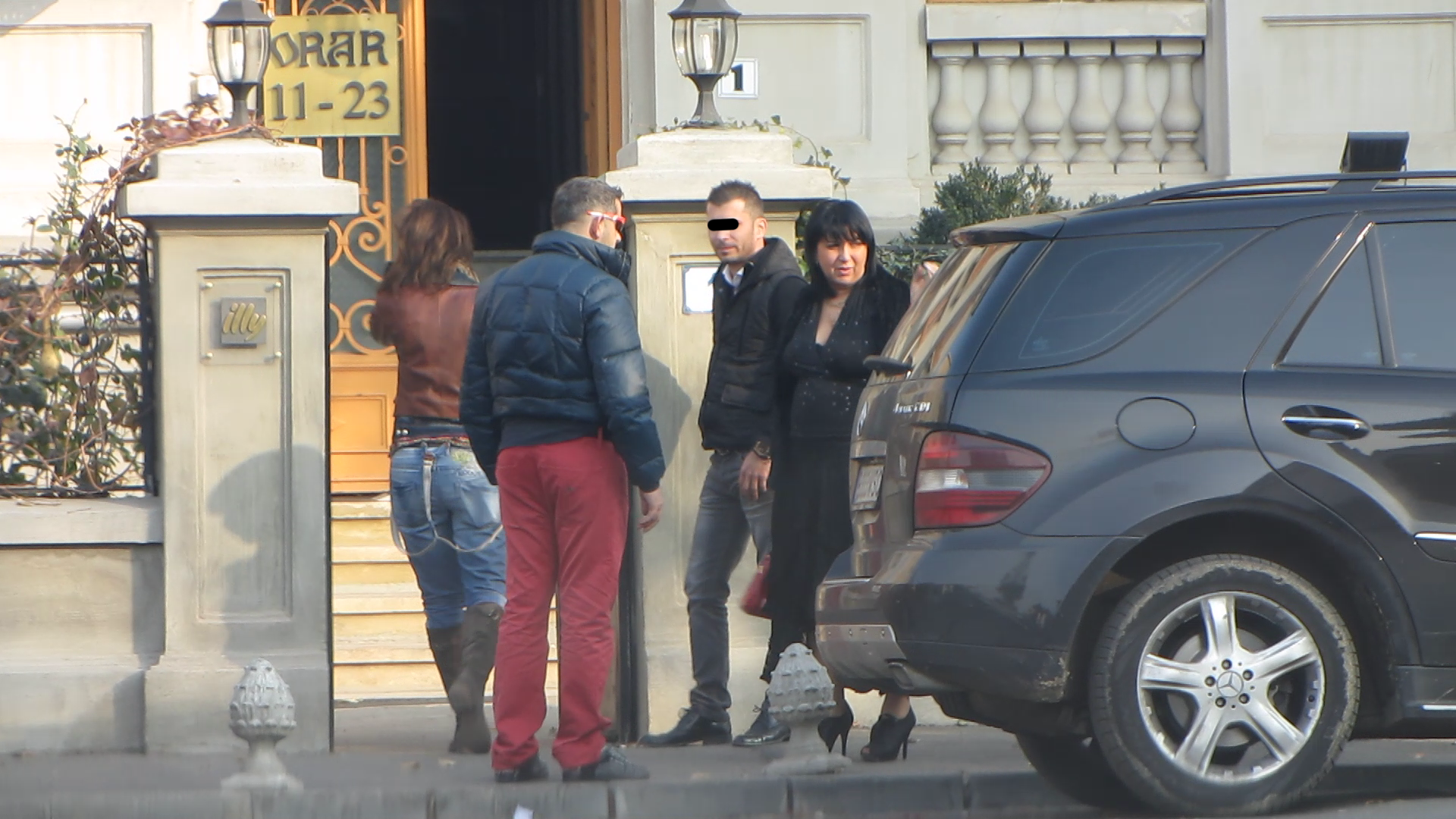 Carmen Serban a iesit in oras cu iubitul ei si inca doi prieteni