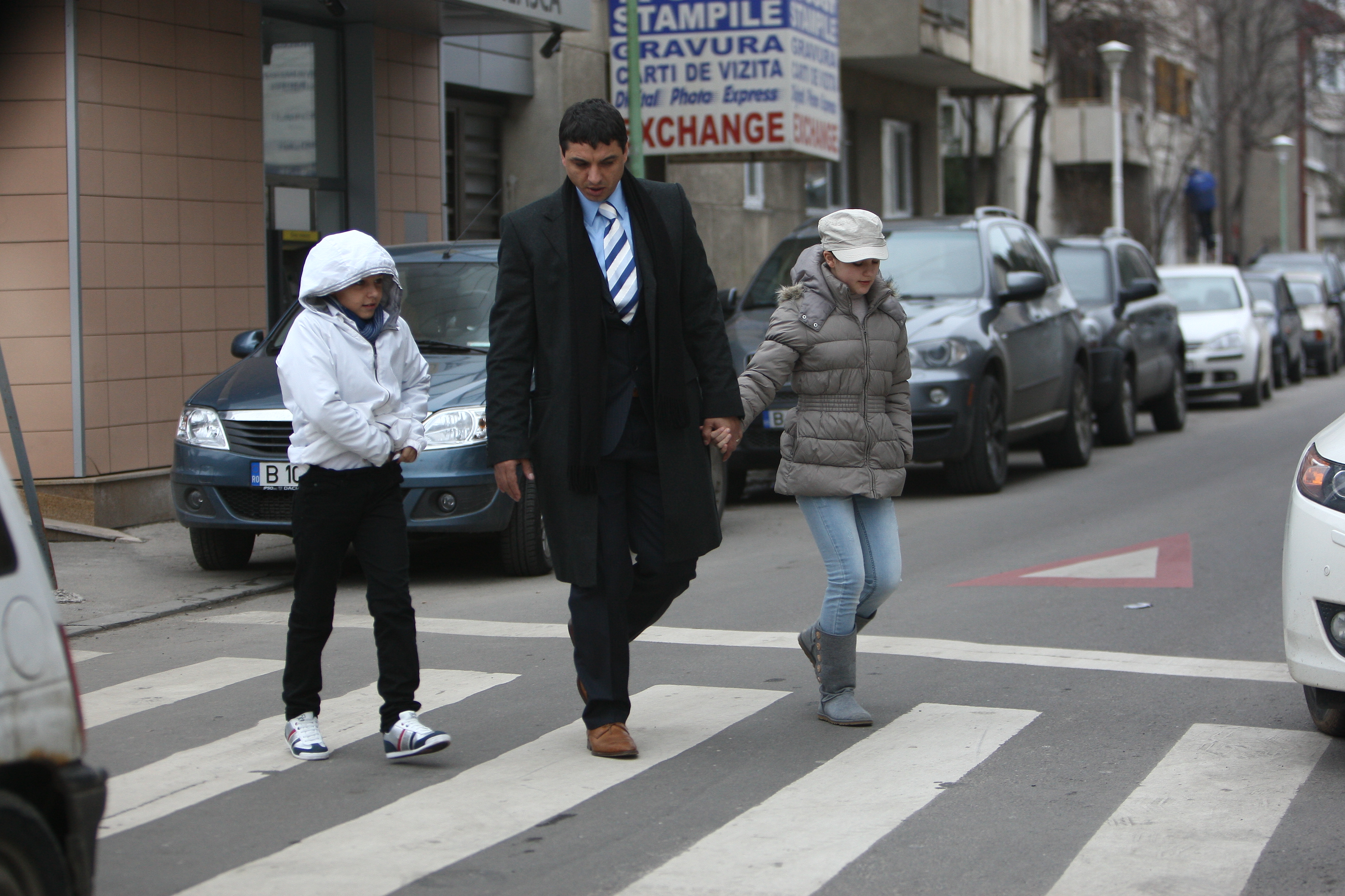 Cele mai curajoase! Ele sunt vedetele noastre care au adoptat un copil! Le admiri sau nu?