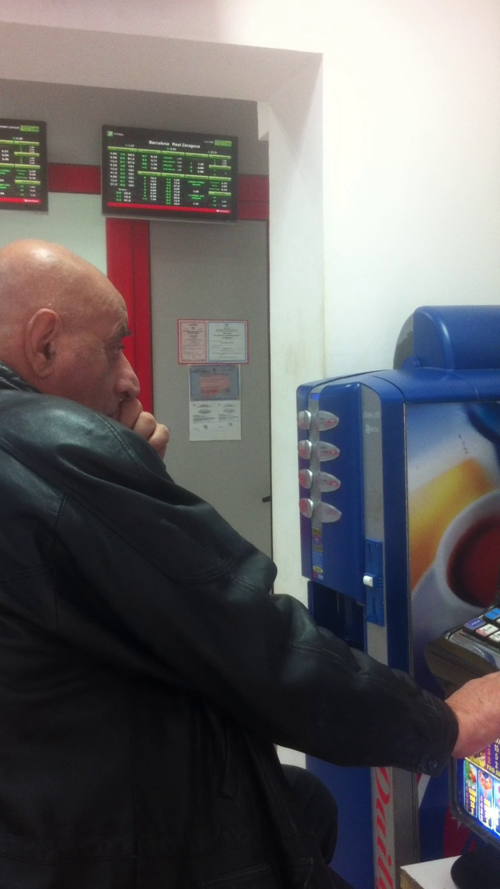 Viorel Lis a jucat, ganditor, timp de aproape o jumatate de ora, dar a plecat acasa cu buzunarele goale