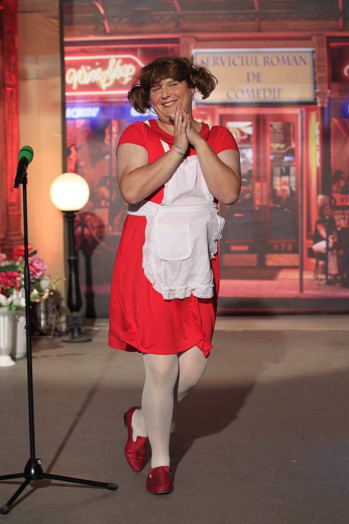 Adriana Bahmuţeanu, cu tomberonul prin oraş, supărată pe Prigoană! Află despre ce e vorba!