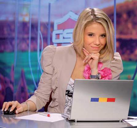 Ca mai toate colegele ei de breasla, Bianca Voicu este si ea curtata de fotbalisti