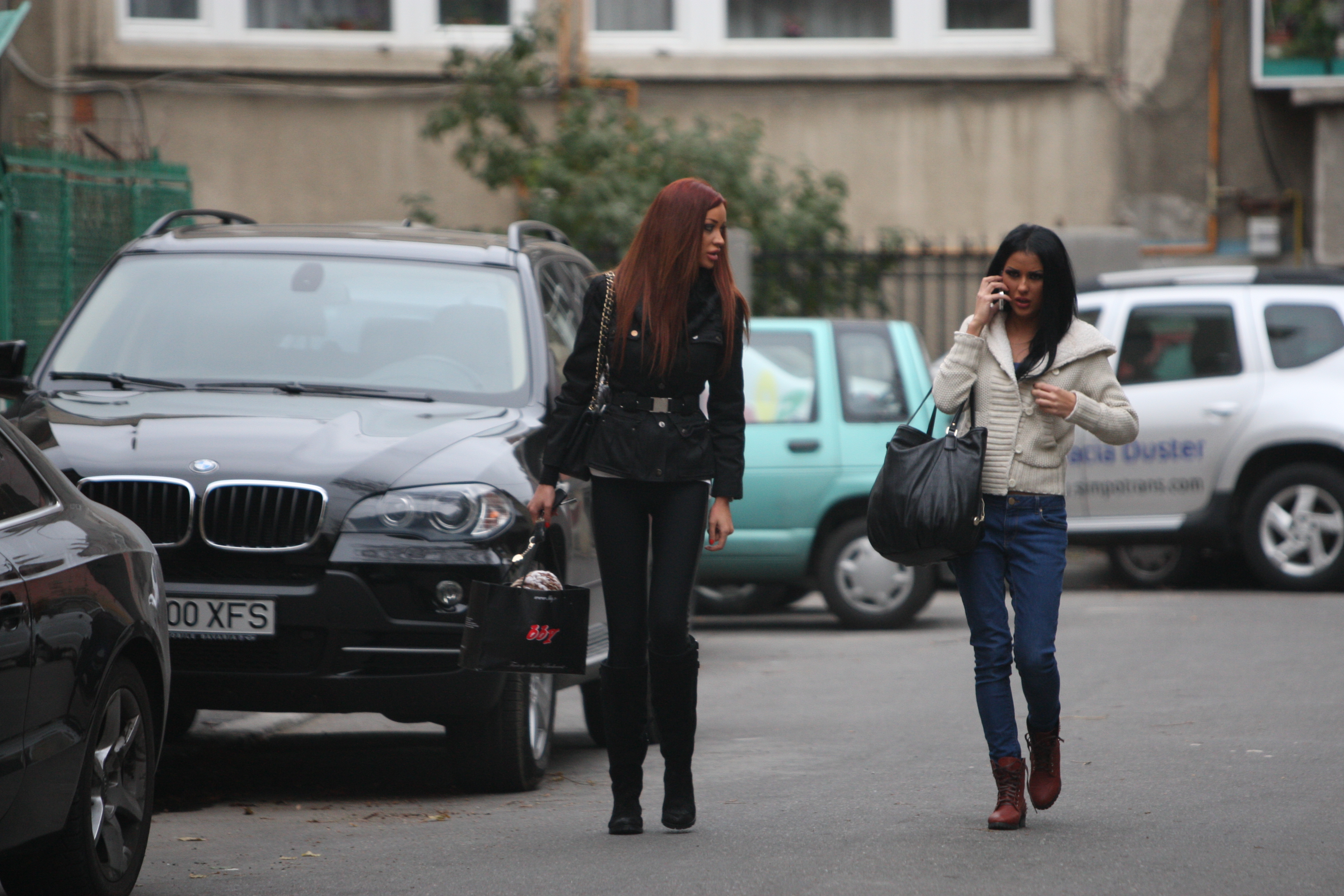 Desi au petrecut ceva impreuna, Bianca si Cruduta si-au continuat discutia si pe drum spre masina