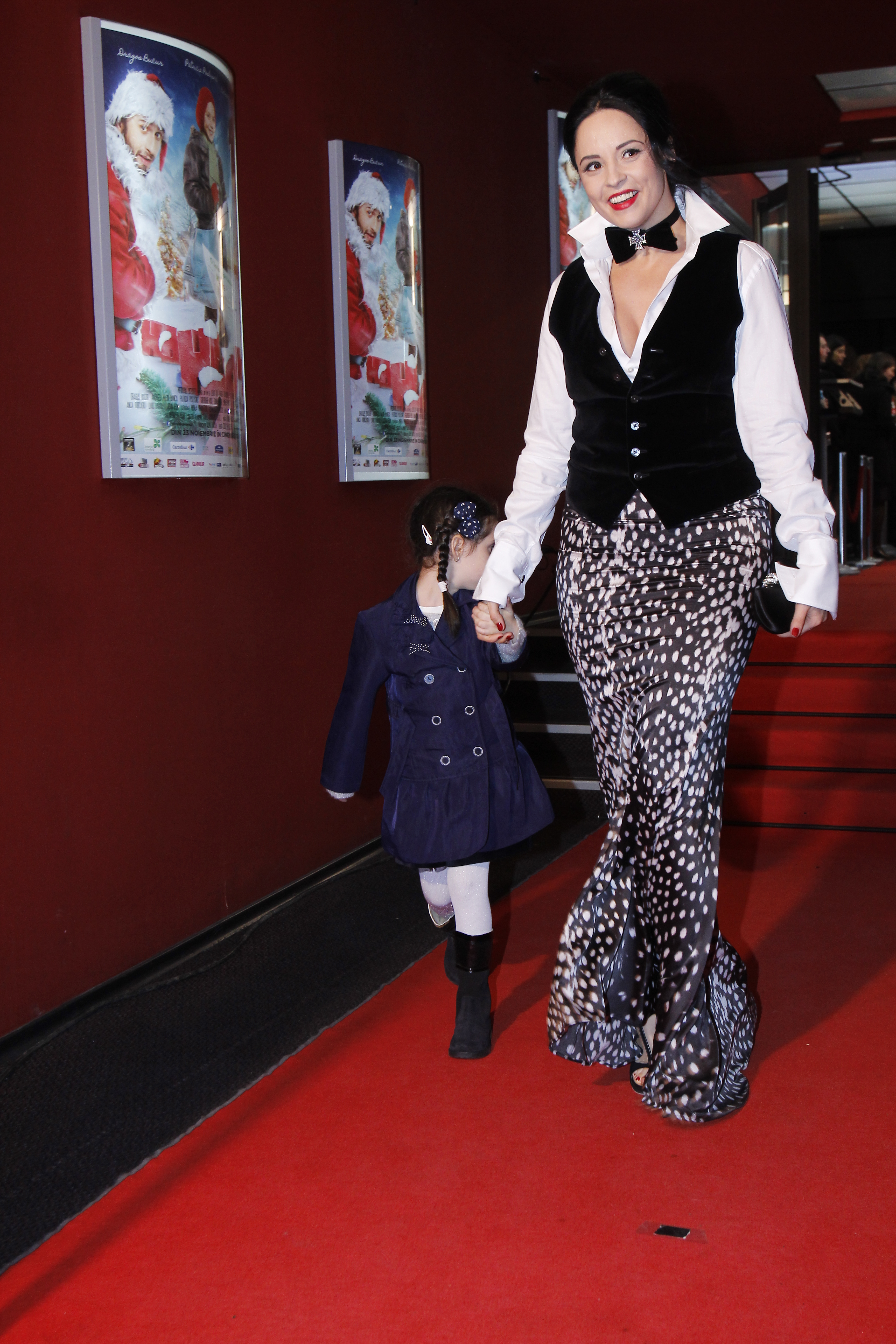 Frunzulita de patrunjel si-a facut intrarea inca de pe covorul rosu