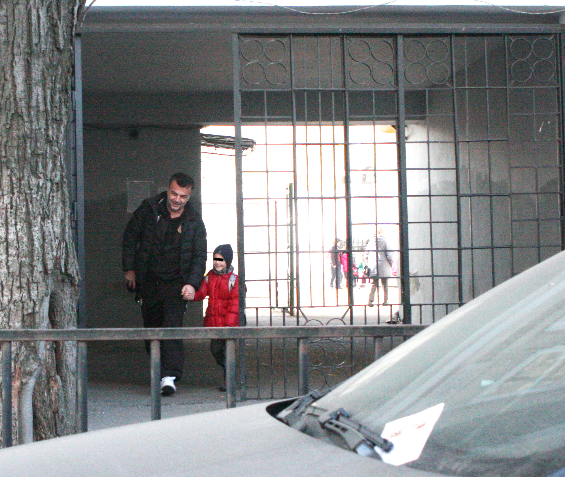 Solistul si-a luat baietelul de la scoala si a fost tot numai un zambet in preajma lui