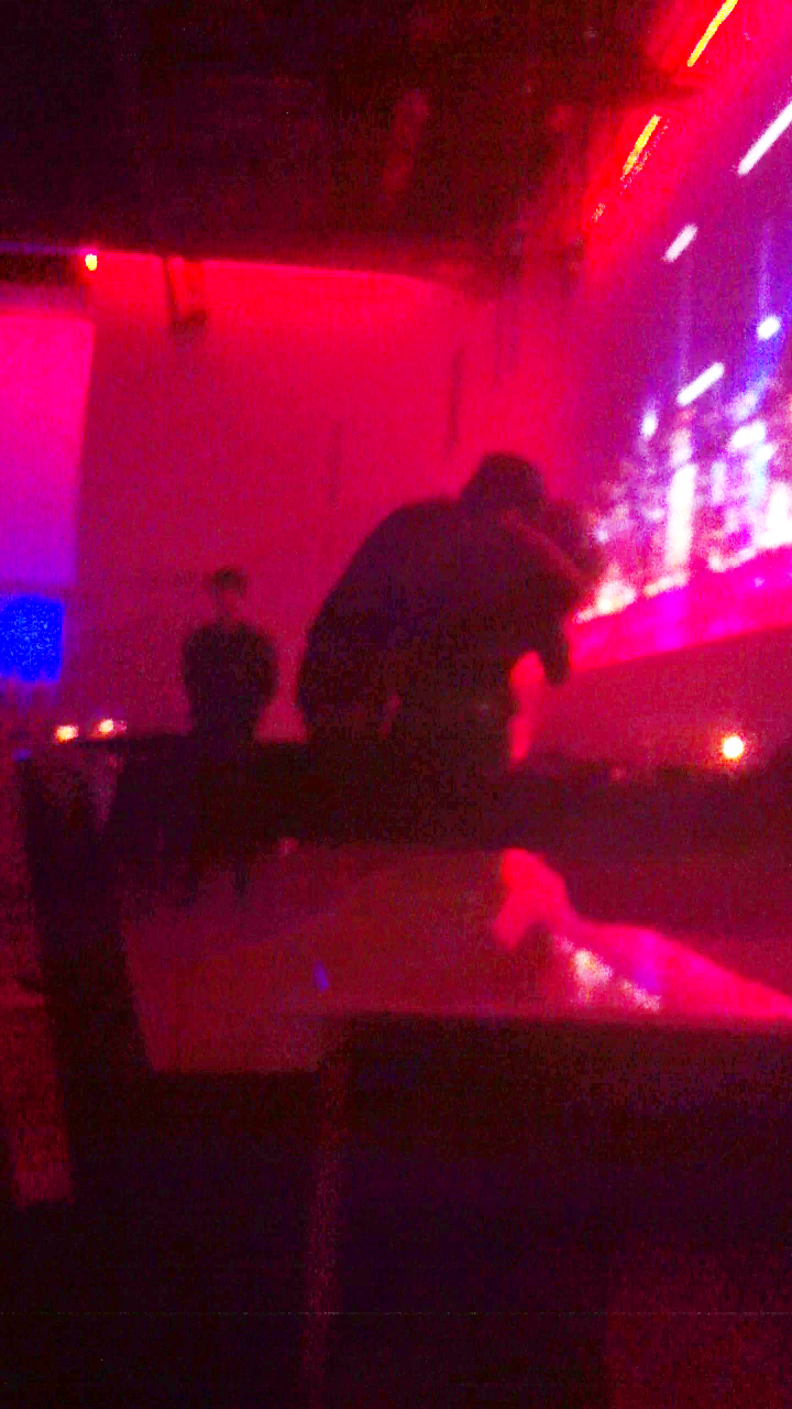 Weekendul trecut, Anda Adam si Stefan Nikoloc s-au harjonit toata seara in club