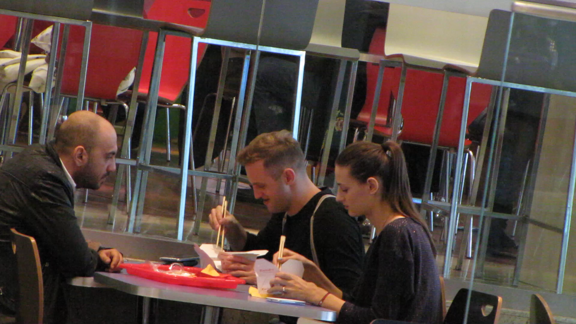 Daniela Aciu, iubita lui Sorin, a inceput sa-si afiseze cu mandrie inelul de logodna