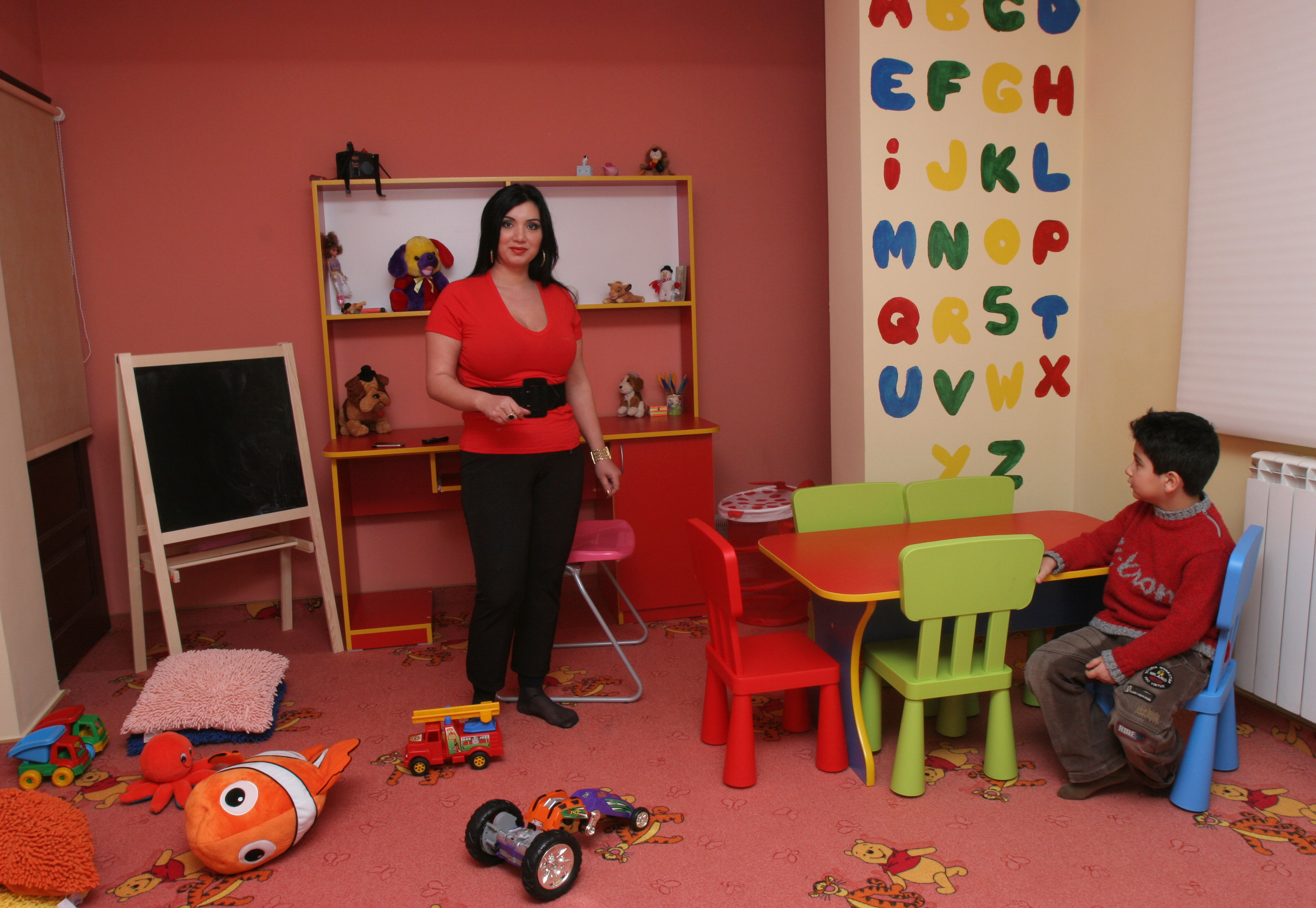 In ultima perioada, Adriana Bahmuteanu este si tata si mama pentru copiii ei