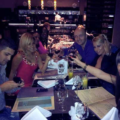 Costi s-a cuplat cu o blonda de 24 de ani, pe care a inceput sa o scoata in lume de cateva zile