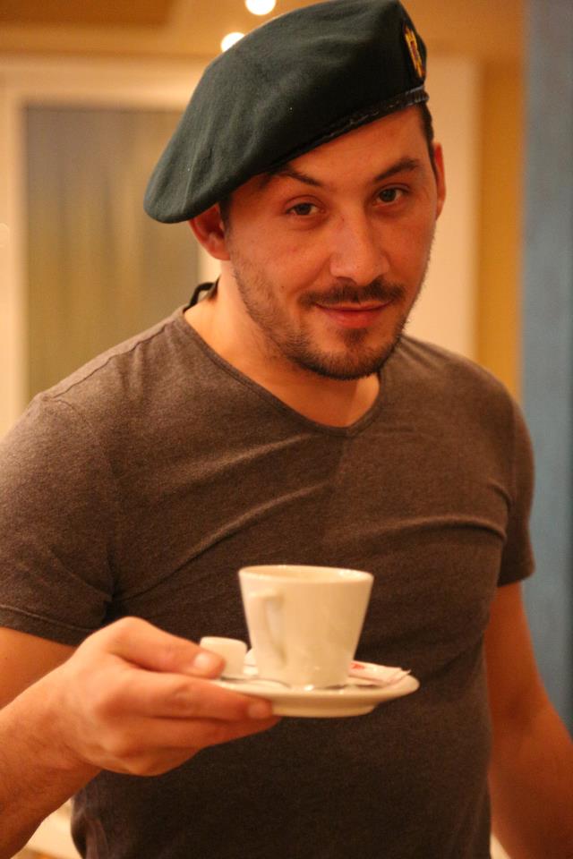 In noaptea de dupa concert, Stefan si echipa lui s-au relaxat la restaurantul hotelului de lux in care au fost cazati