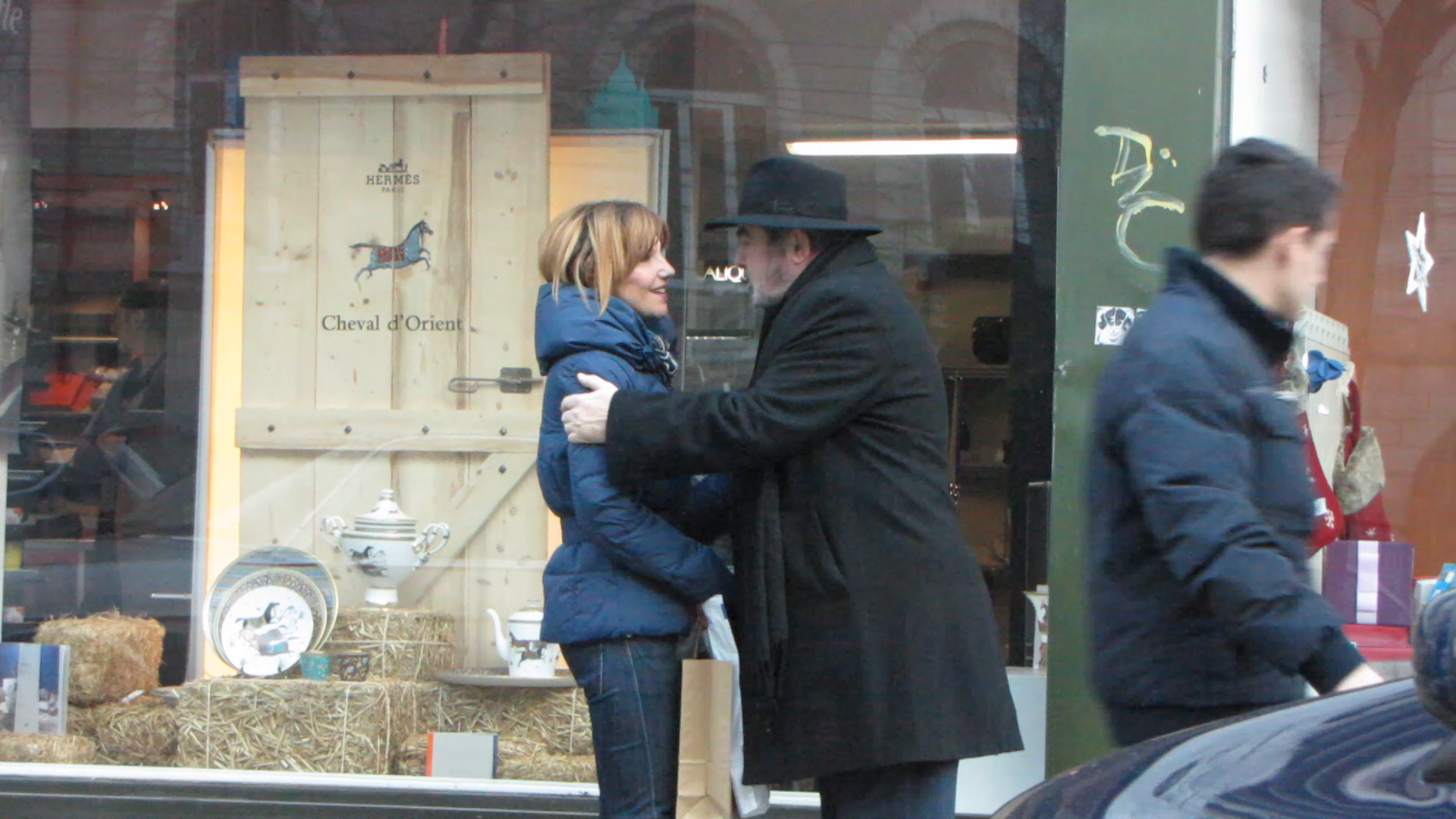 Pe tot parcursul discutiei, George Stanca i-a dat cu greu drumul din brate Marinei