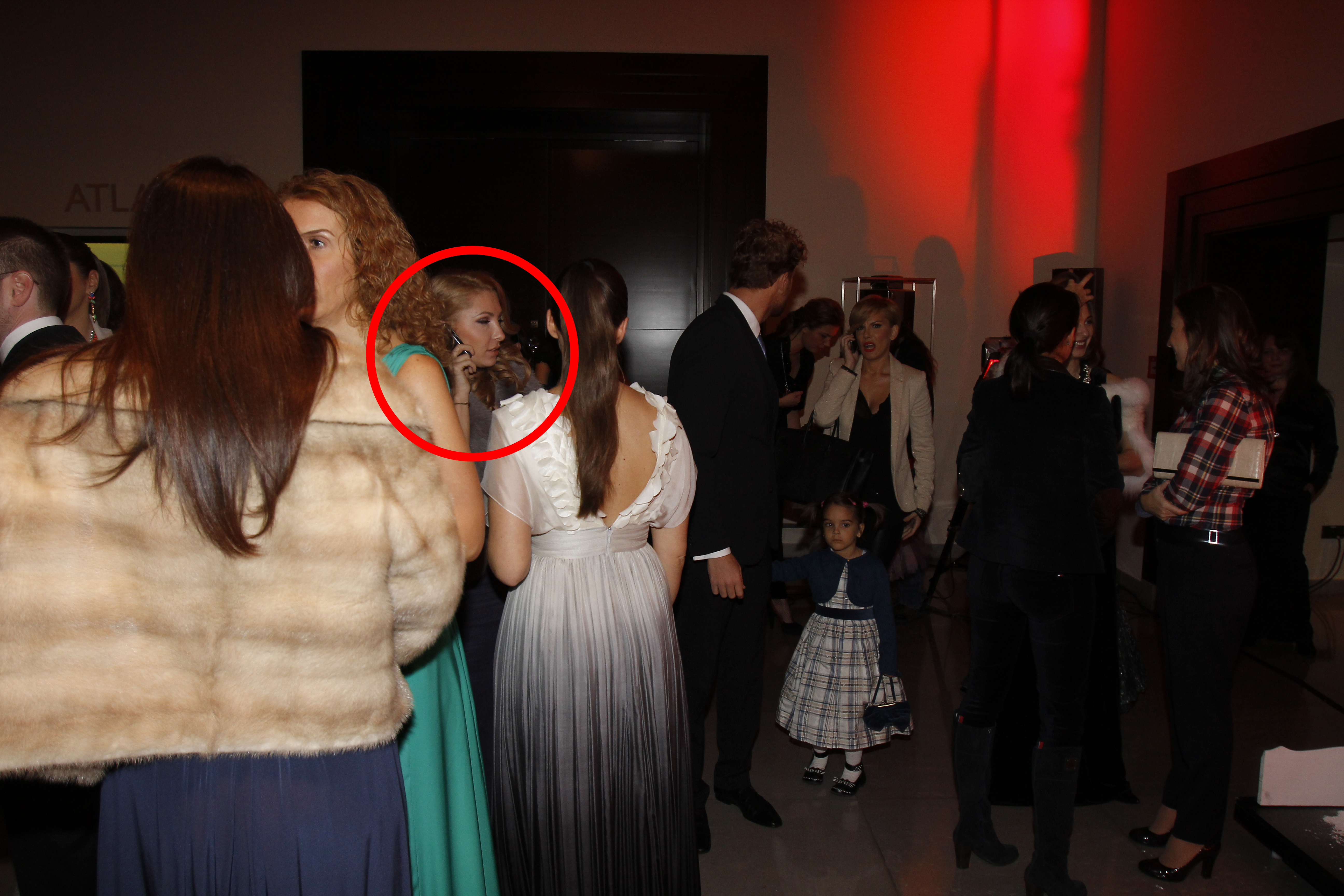 Ilan a vazut-o pe Mirela si a incercat sa o evite, de dragul actualei lui iubite, Alina