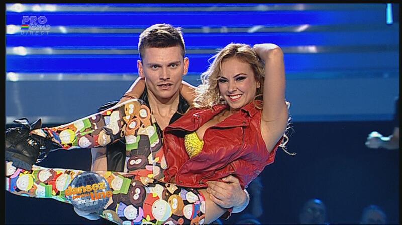 Dansul sălbatic care îţi va rămâne în minte! Roxana Ionescu a fost pălmuită pe fese în Ringul Visurilor! Sânii ei au luat-o razna