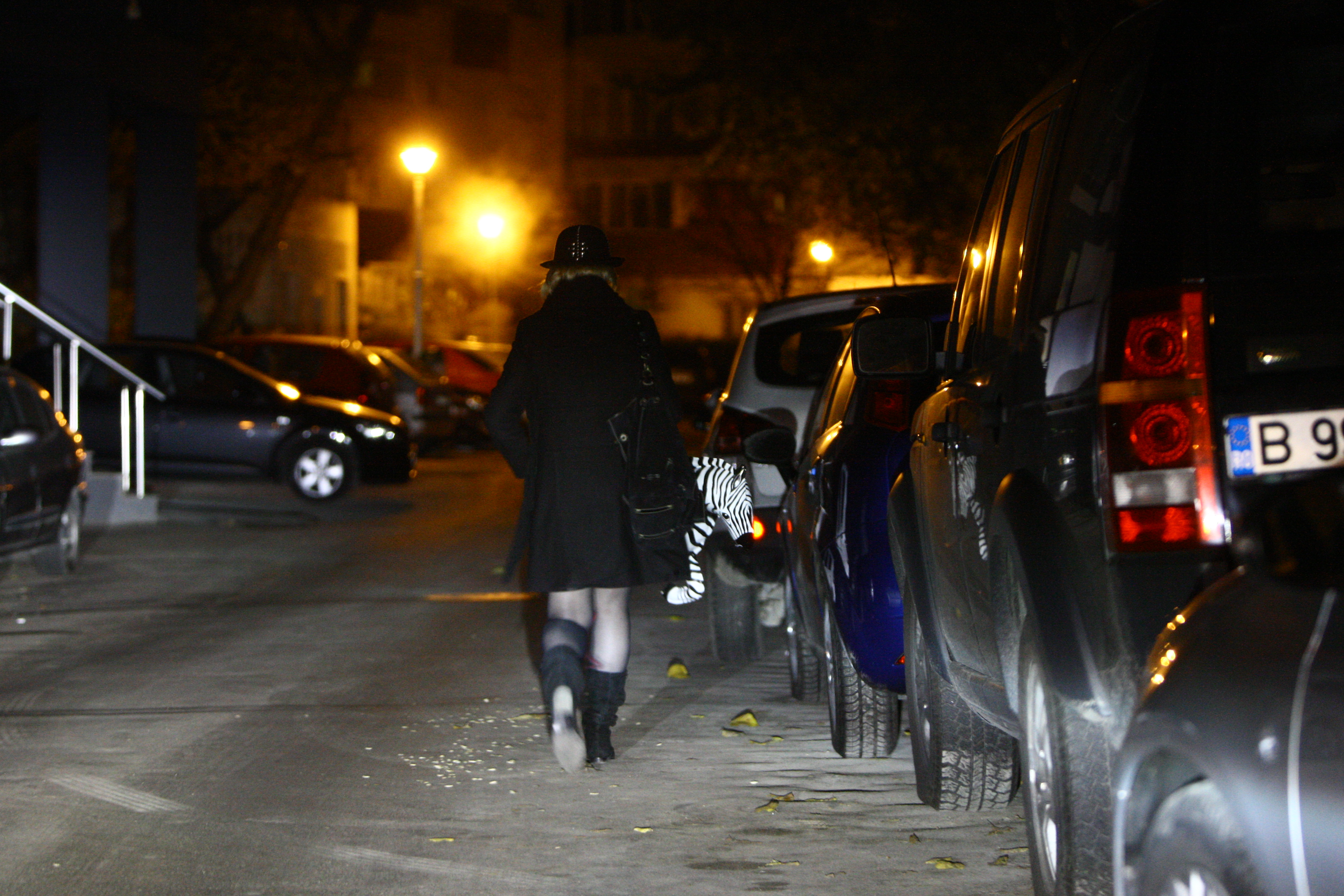 Desi nu mai este de mult copil, Emilia s-a bucurat nespus de cadoul primit, incat l-a luat acasa