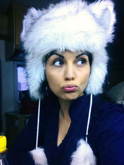 Doiniţa Oancea, mai pufoasă decât o pisicuţă! Uite ce frumos s-a accesorizat actriţa în toiul iernii!