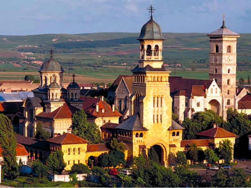 Alba Iulia, orasul natal, este pentru Moga o oaza de liniste