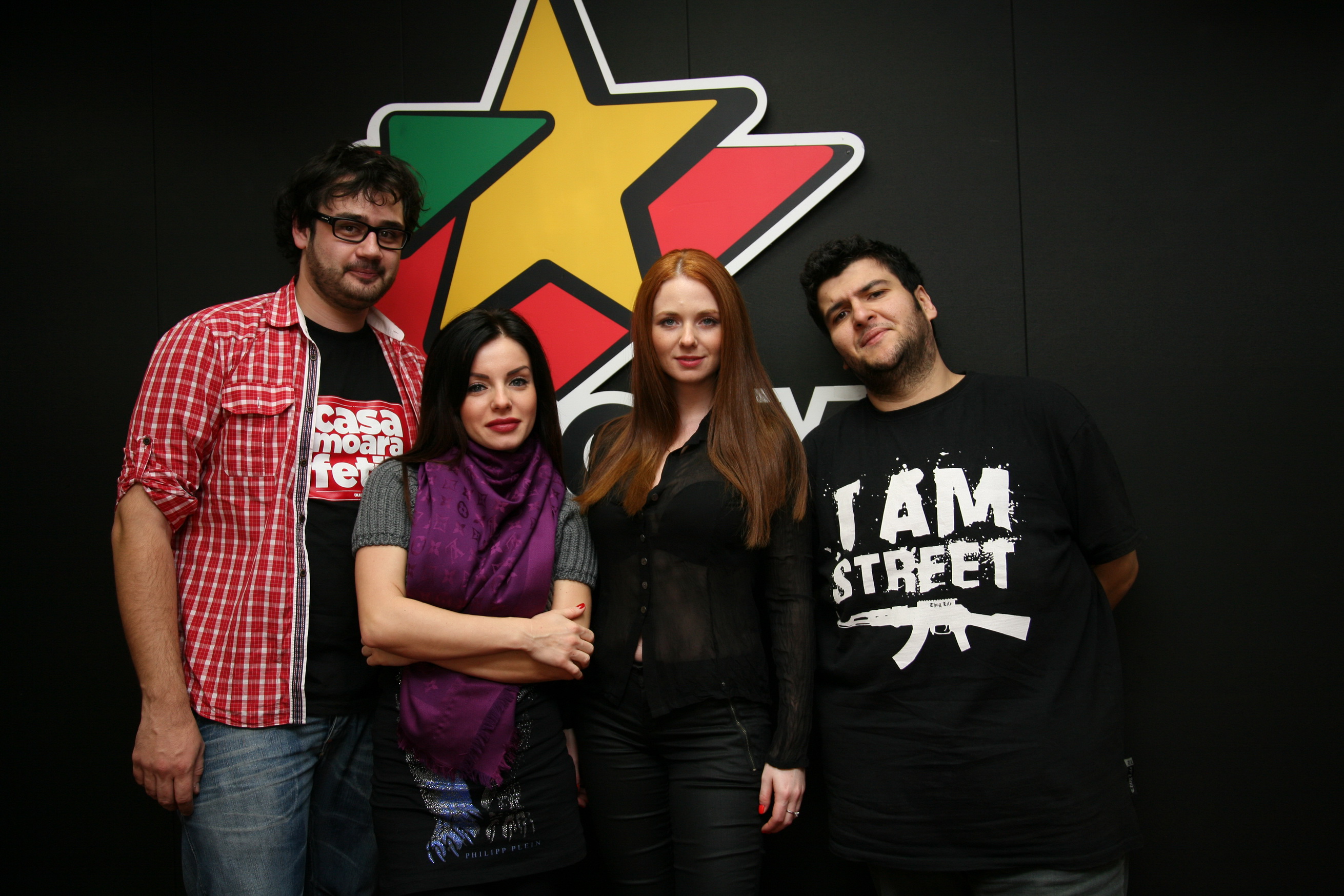 Lena de la T.A.T.U. a cantat live in studioul ProFM piesa Alexandrei Stan, Mr. Saxobeat