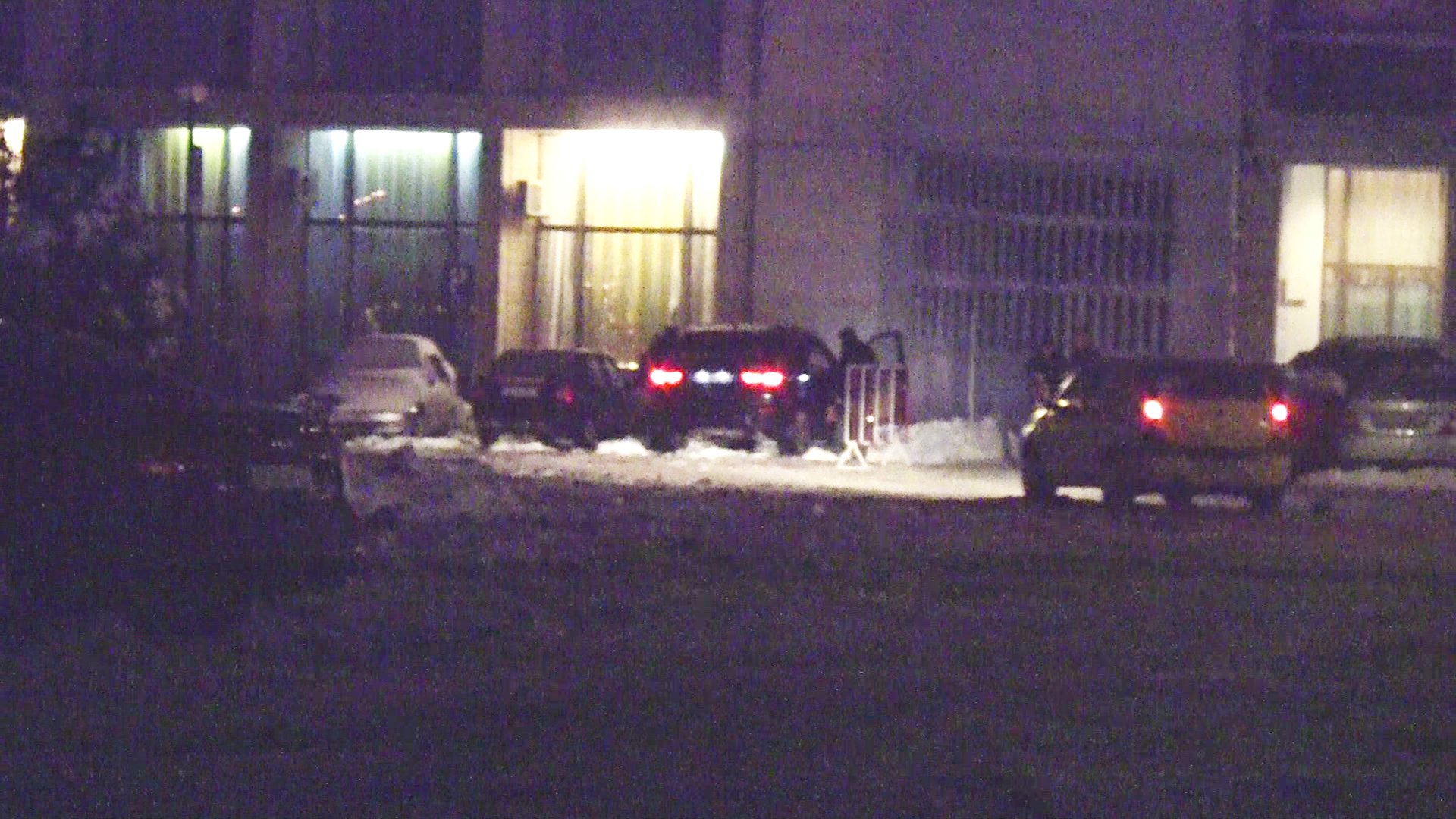 Artistul si-a parcat autoturismul cat mai aproape de iesirea din Sala Palatului