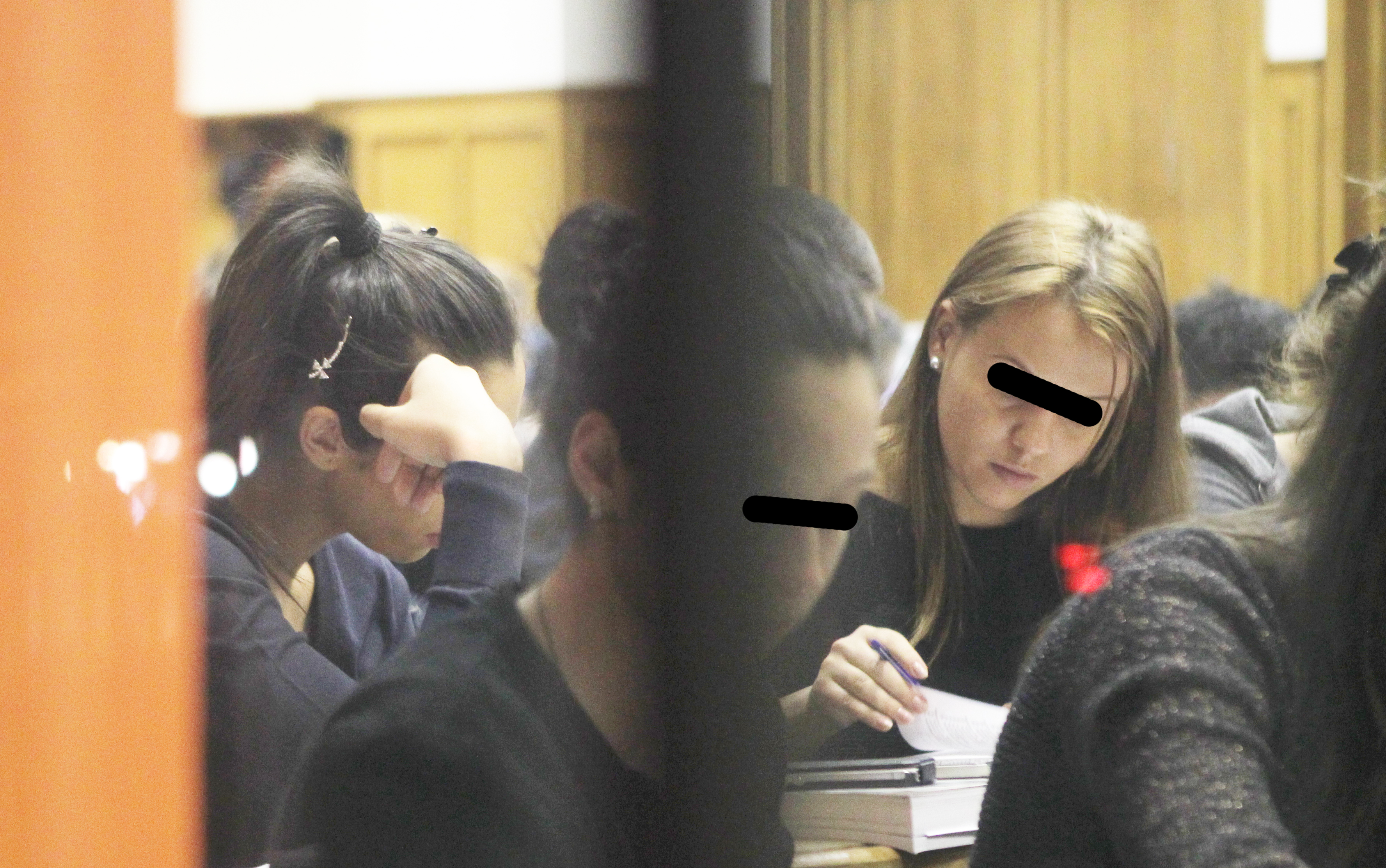 In banca, sotia lui Pepe se transformain studenta model